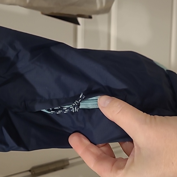 Mens large Burton shell jacket. New - Picture 6 of 11